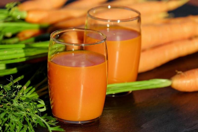 Столько моркови за раз не съешь, а выпить в стакане – пожалуйста