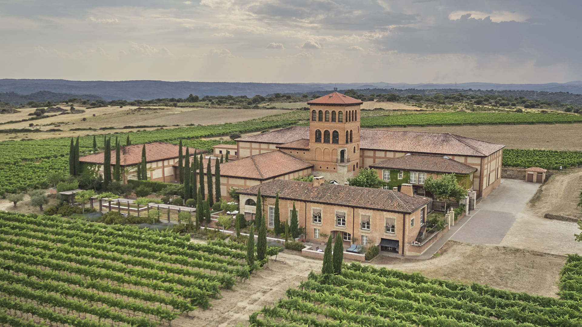 Под своей старейшей маркой, Hacienda Zorita, виноделы Marques de la Concordia выпускают вина с 1366 года