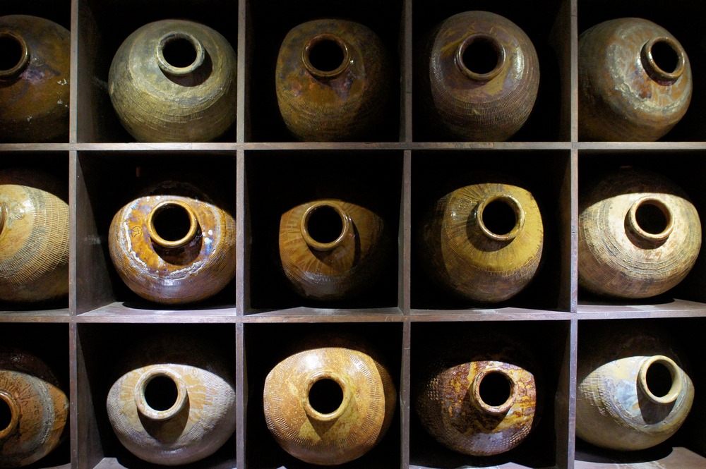 В древности вино не пили в чистом виде, а разбавляли водой