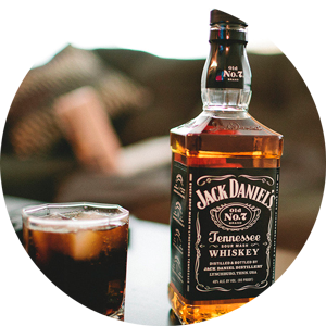 На фото – виски Jack Daniel’s