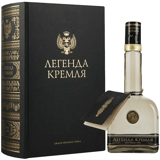 Водка Легенда Кремля, в подарочной упаковке "Фолиант" 0.7 л