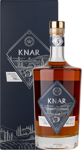 Изображение товара Коньяк KNAR 5 y.o. в подарочной упаковке