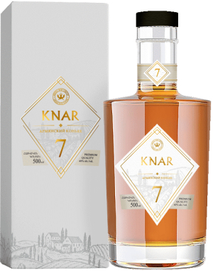 Коньяк Knar Brandy 7 y.o. в подарочной упаковке 0.5 л