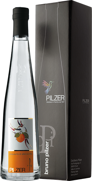 Граппа Pilzer, Acquavite di Albicocche, в подарочной упаковке 0.5 л