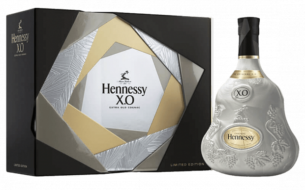 Коньяк Hennessy X.O. с 2мя бокалами 0.7 л