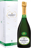 Шампанское Besserat de Bellefon, Cuvee des Moines Brut, в подарочной упаковке