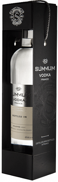 Водка Summum, в подарочной упаковке 1.75 л