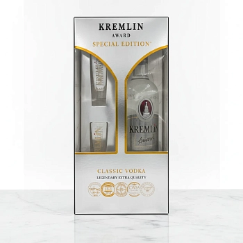 Водка Кремлин Эворд Классик Kremlin Award Classic набор с двумя стопками 0.7 л