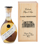 Кальвадос Calvados Pays d'Auge Pomme Prisonniere, в подарочной упаковке