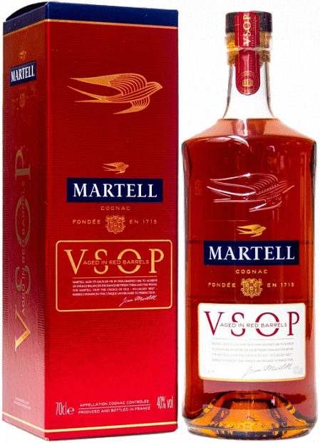 Коньяк Martell VSOP Aged in Red Barrels, в подарочной упаковке 0.7 л